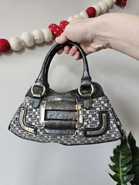 Y2K 2000s Guess Baby Belle Silver And Black Tone Mini Shoulder Bag *Read Cond.